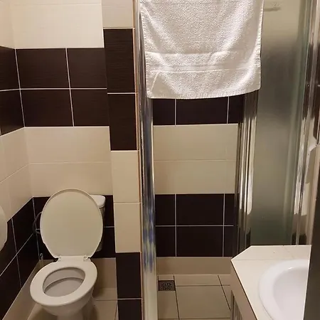 Apartments Manhattan בית אירוח *